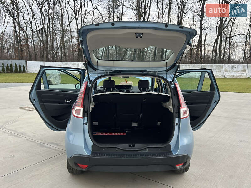 Минивэн Renault Scenic 2011 в Луцке