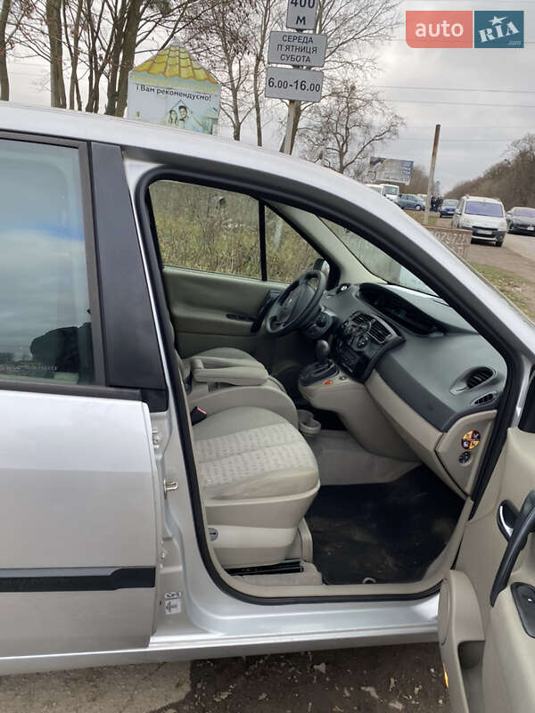 Минивэн Renault Scenic 2005 в Ровно