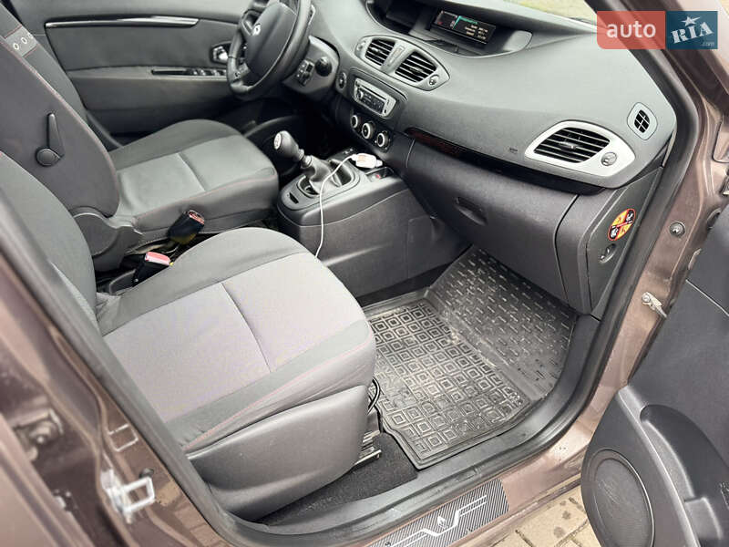Минивэн Renault Scenic 2013 в Львове фото 45 Минивэн Renault Scenic 2013 в Львове