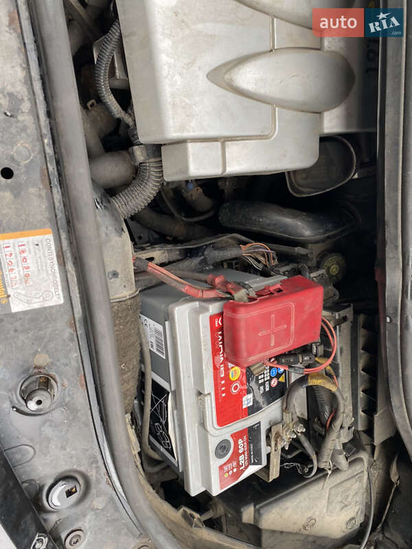 Мінівен Renault Scenic 2005 в Чернівцях