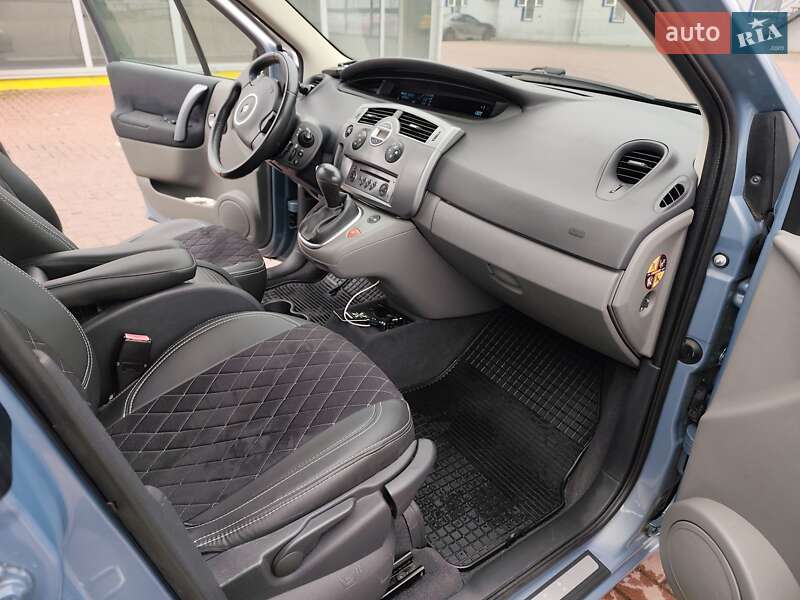 Минивэн Renault Scenic 2006 в Ровно