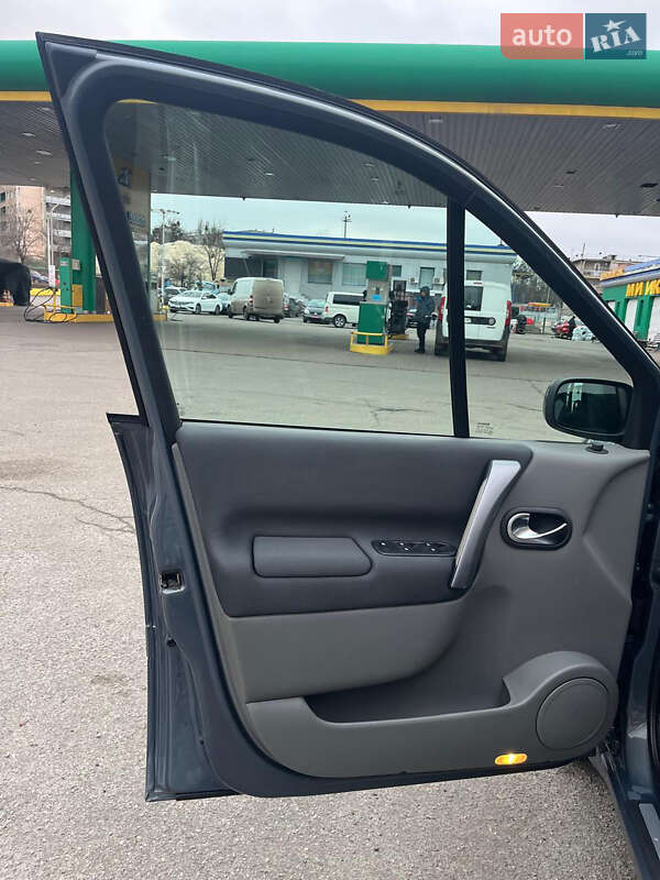 Минивэн Renault Scenic 2007 в Харькове