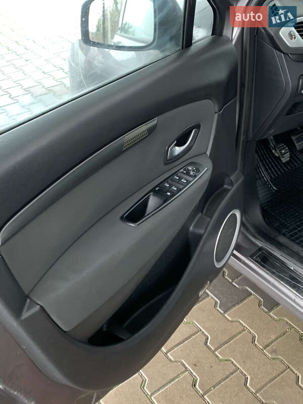 Минивэн Renault Scenic 2009 в Виннице