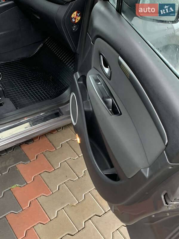 Минивэн Renault Scenic 2009 в Виннице