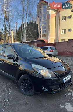 Минивэн Renault Scenic 2011 в Ровно