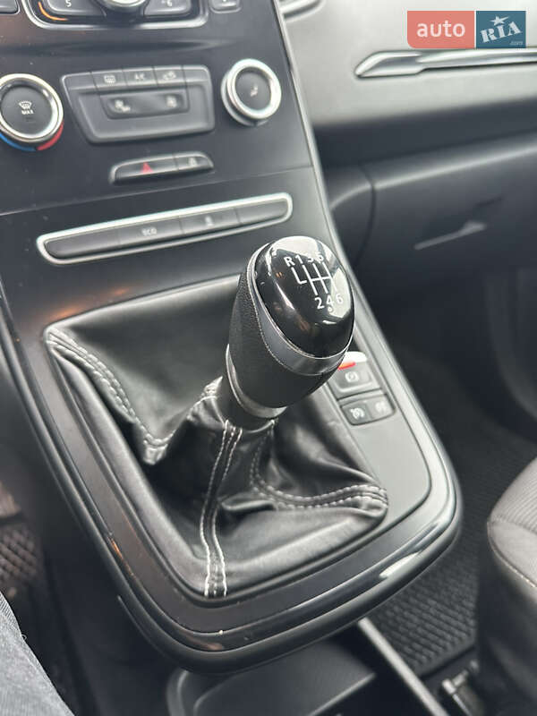 Минивэн Renault Scenic 2017 в Днепре