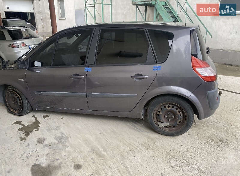 Мінівен Renault Scenic 2003 в Івано-Франківську