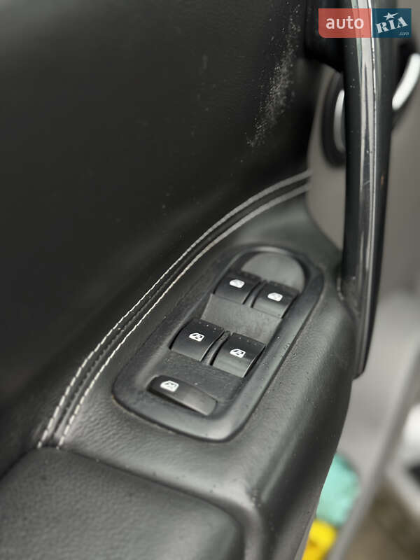 Минивэн Renault Scenic 2005 в Дрогобыче