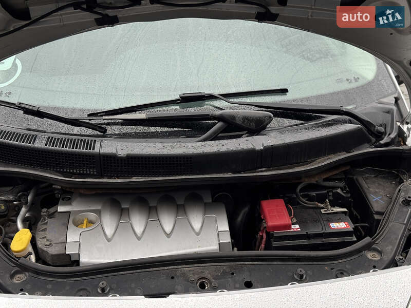 Минивэн Renault Scenic 2005 в Дрогобыче