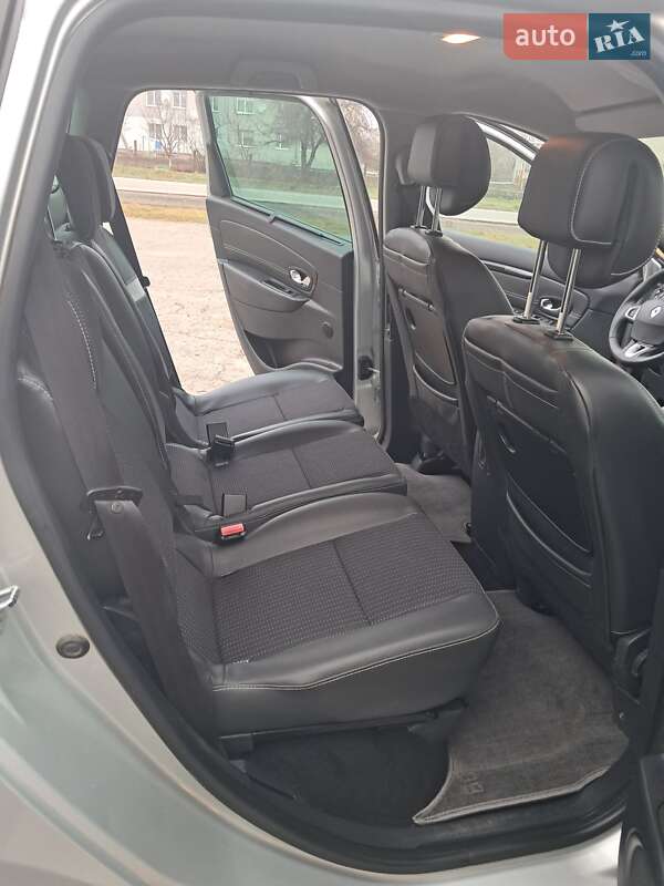 Минивэн Renault Scenic 2012 в Дубно