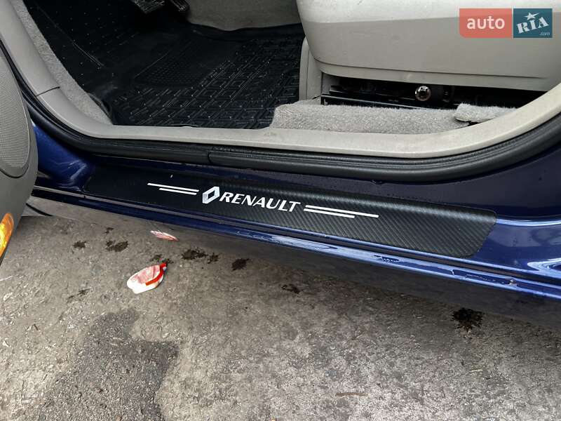 Минивэн Renault Scenic 2005 в Вараше фото 9 Минивэн Renault Scenic 2005 в Вараше
