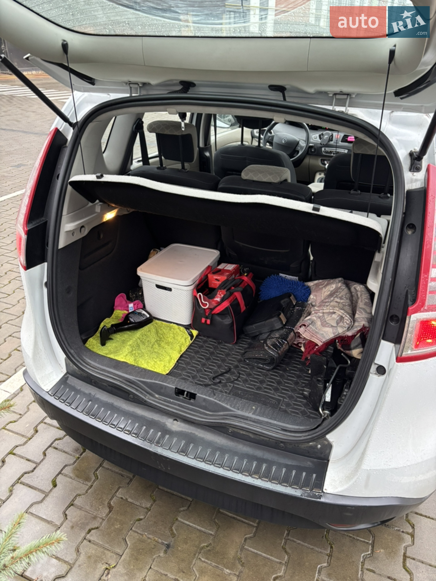 2010 Renault Scenic - мініатюра 13