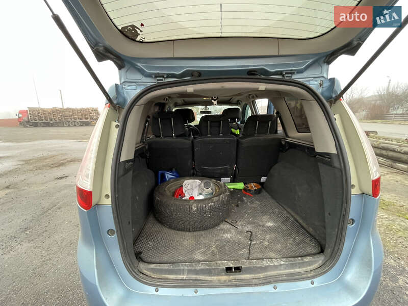 Минивэн Renault Scenic 2009 в Довбыше