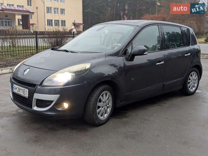 Минивэн Renault Scenic 2009 в Славуте