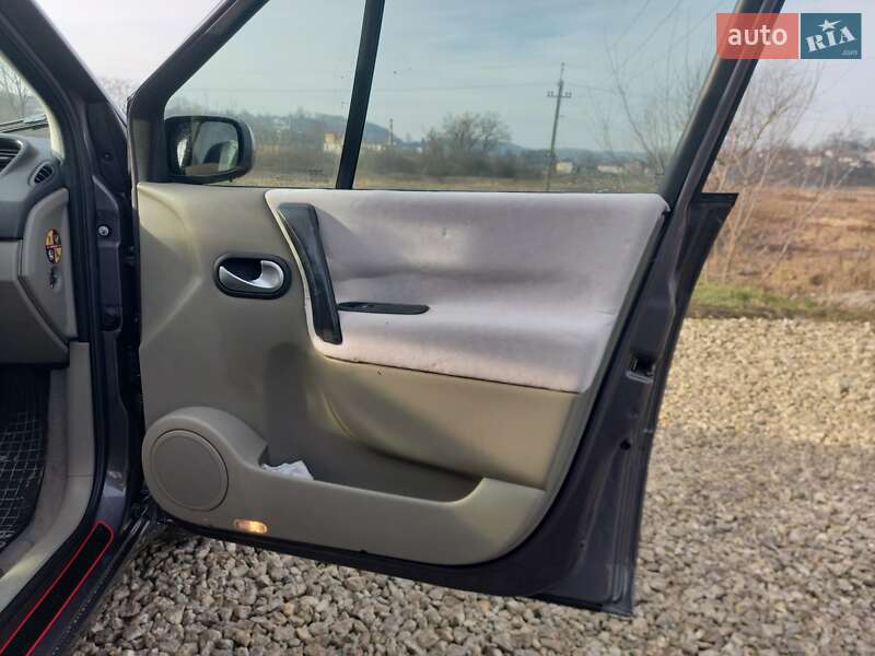 Мінівен Renault Scenic 2005 в Тернополі