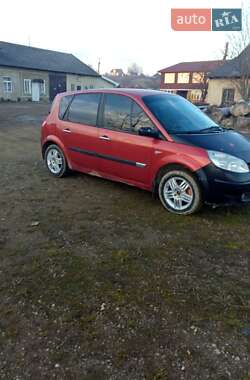 Минивэн Renault Scenic 2004 в Сторожинце