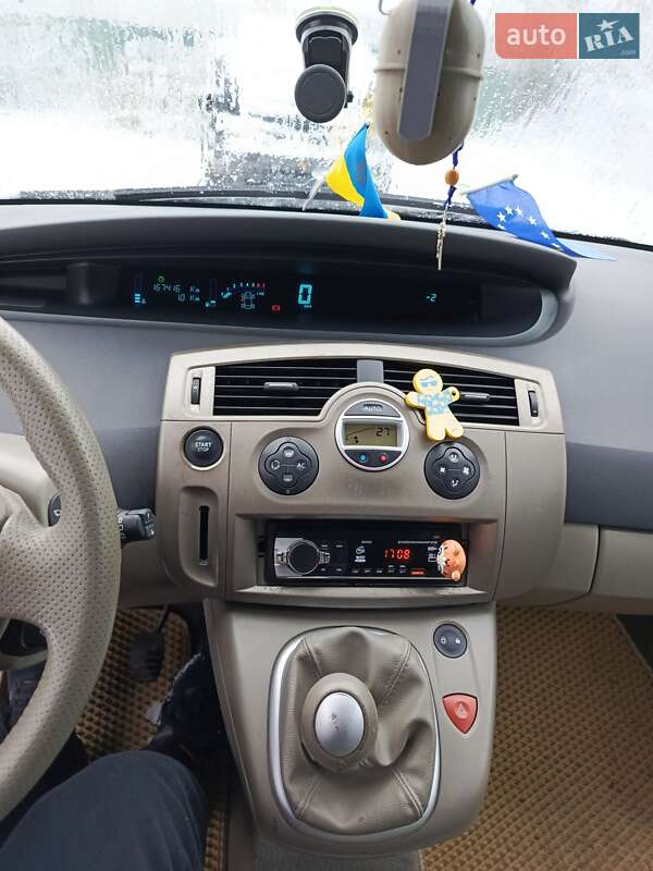 Минивэн Renault Scenic 2004 в Житомире