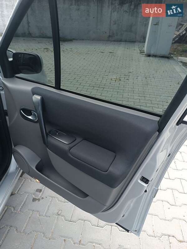 Минивэн Renault Scenic 2006 в Дунаевцах фото 9 Минивэн Renault Scenic 2006 в Дунаевцах