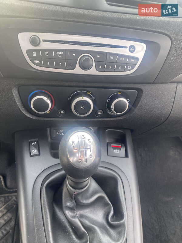 Мінівен Renault Scenic 2010 в Чернівцях