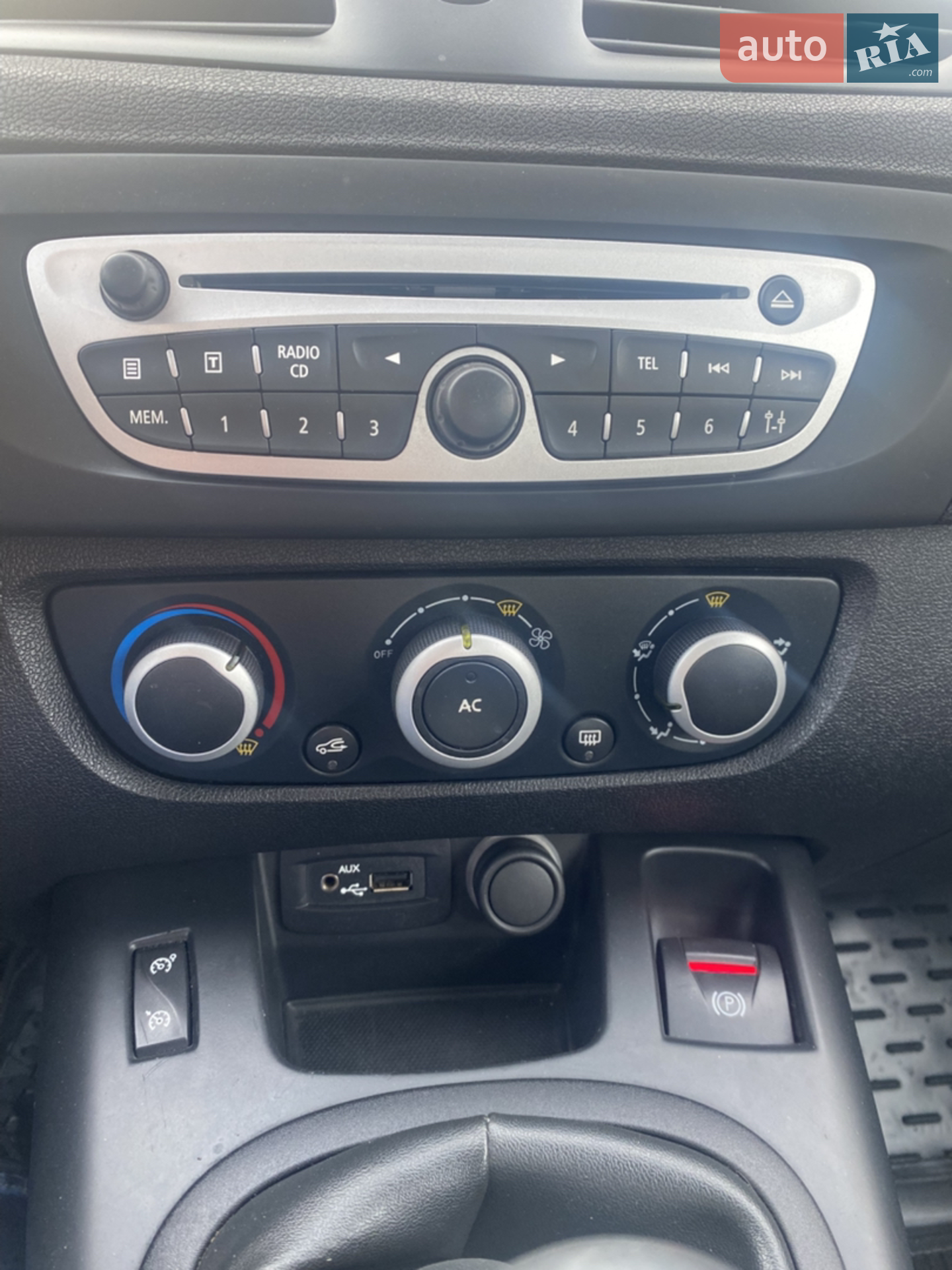 2010 Renault Scenic - мініатюра 27