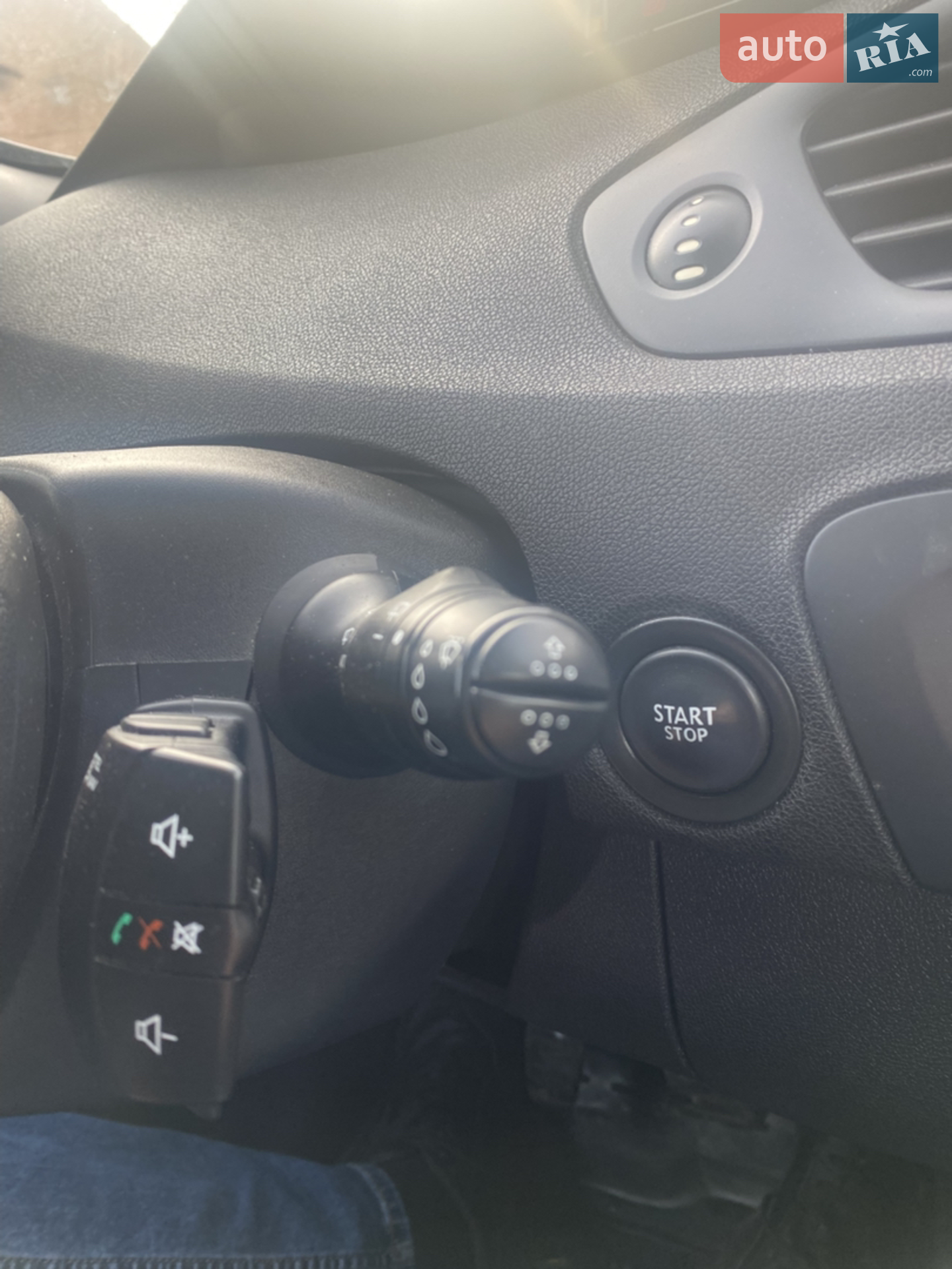 2010 Renault Scenic - мініатюра 30