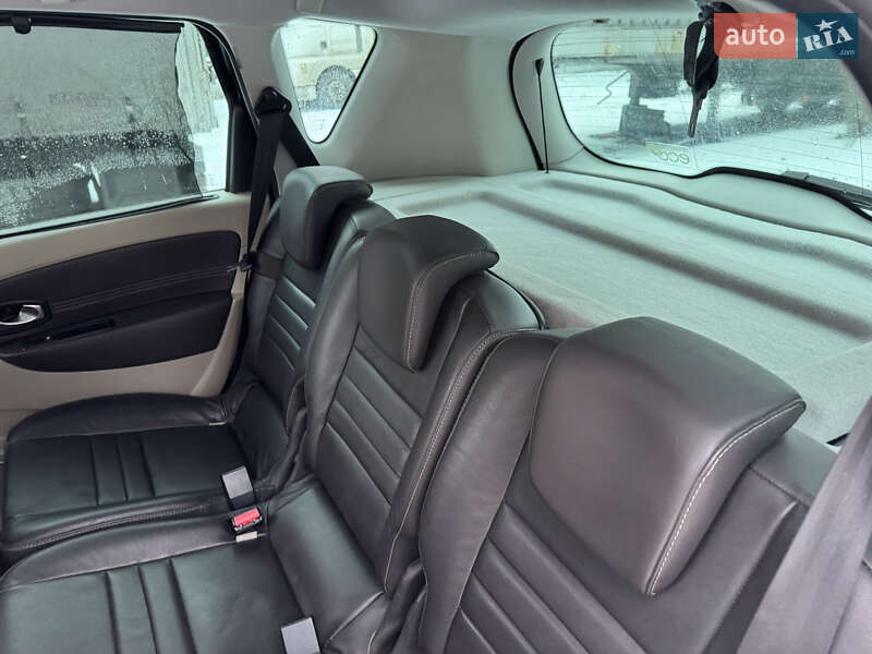 Минивэн Renault Scenic 2011 в Луцке