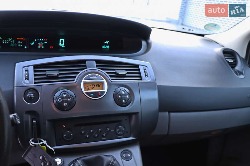 Минивэн Renault Scenic 2005 в Кременчуге фото 25 Минивэн Renault Scenic 2005 в Кременчуге