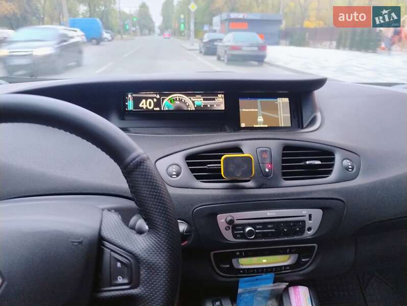 Минивэн Renault Scenic 2016 в Запорожье