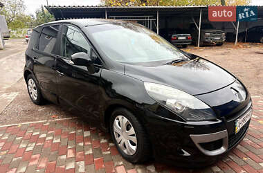 Минивэн Renault Scenic 2011 в Шостке