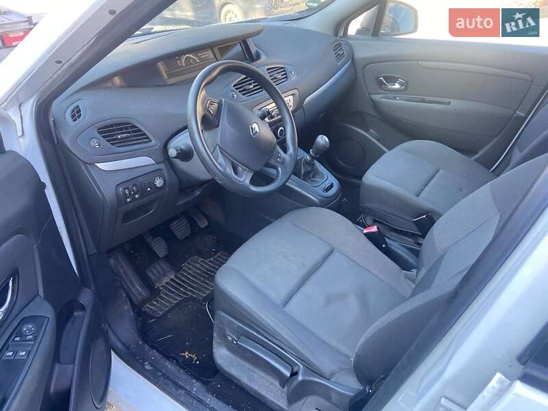 Минивэн Renault Scenic 2011 в Сумах фото 3 Минивэн Renault Scenic 2011 в Сумах