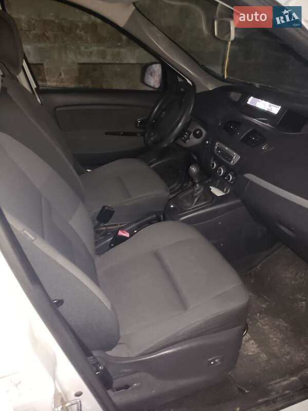 Минивэн Renault Scenic 2011 в Сумах фото 7 Минивэн Renault Scenic 2011 в Сумах