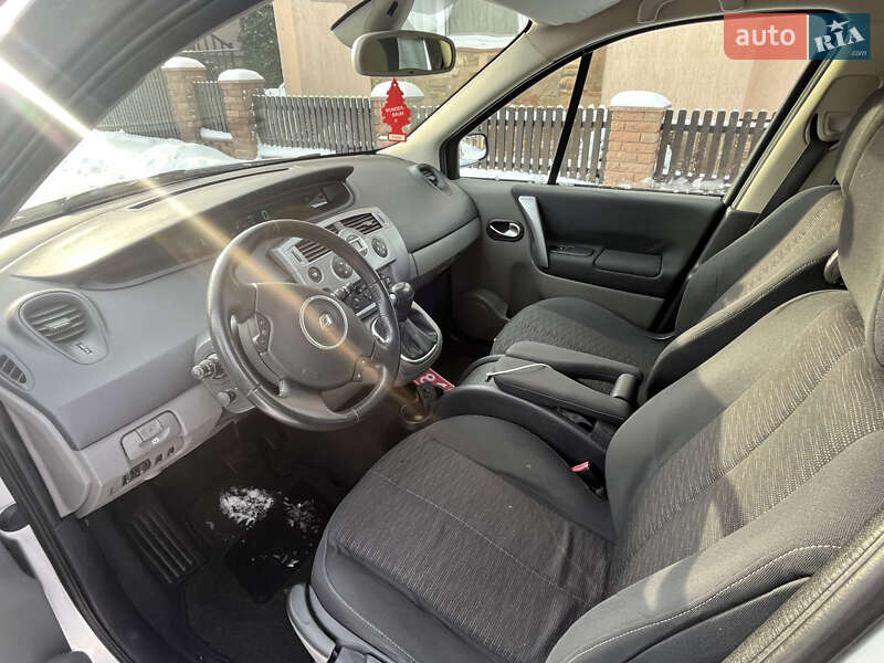 Минивэн Renault Scenic 2006 в Черновцах