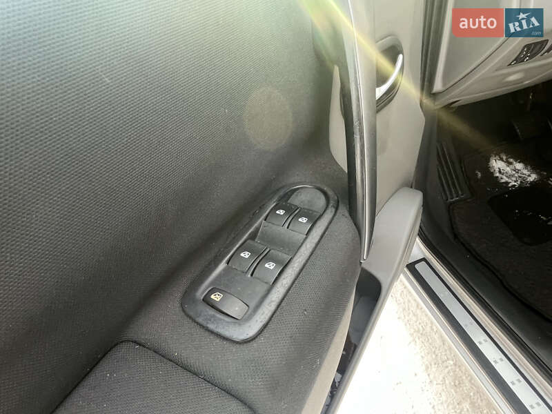 Минивэн Renault Scenic 2006 в Черновцах