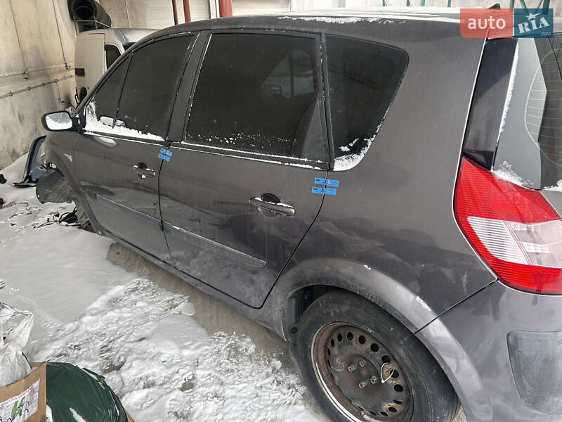 Мінівен Renault Scenic 2003 в Івано-Франківську