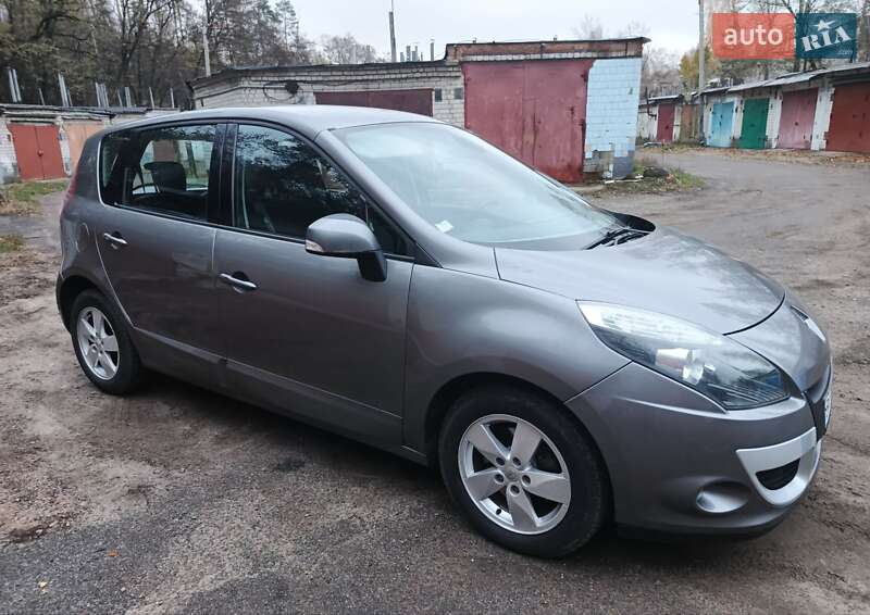 Минивэн Renault Scenic 2011 в Чернигове