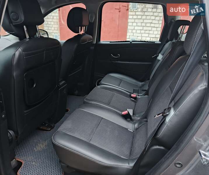 Минивэн Renault Scenic 2011 в Чернигове