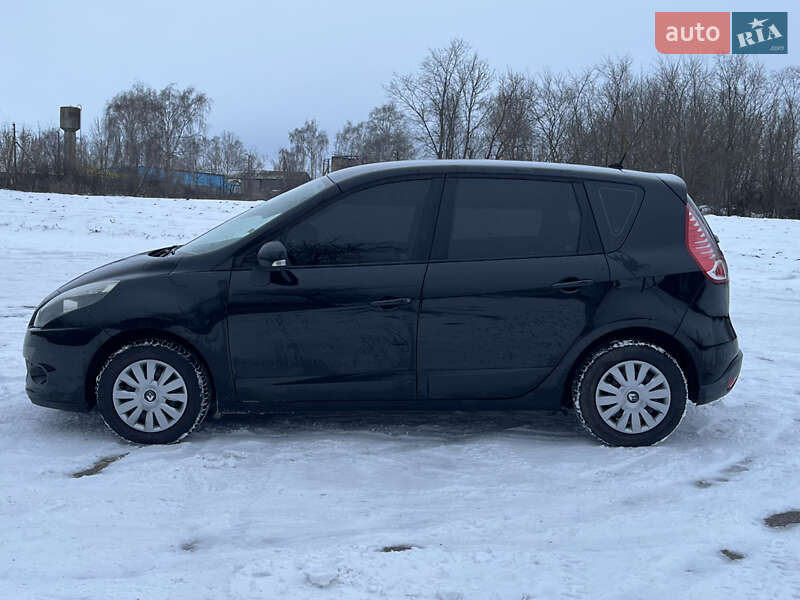 Минивэн Renault Scenic 2011 в Черкассах