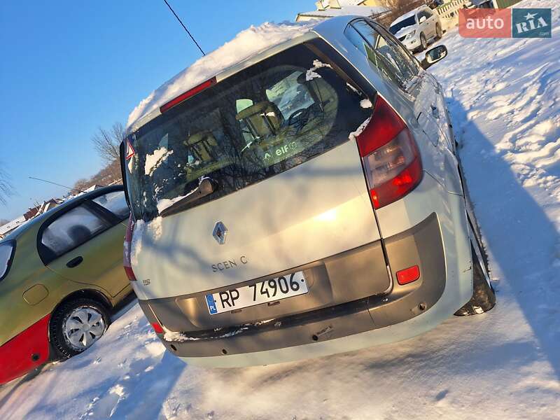 Мінівен Renault Scenic 2004 в Чернівцях
