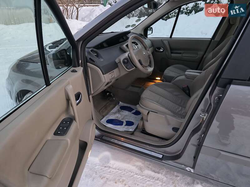 Минивэн Renault Scenic 2004 в Луцке