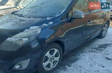 Минивэн Renault Scenic 2010 в Сумах