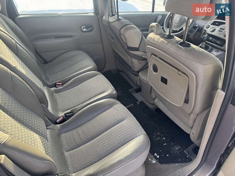 Минивэн Renault Scenic 2004 в Вараше фото 29 Минивэн Renault Scenic 2004 в Вараше