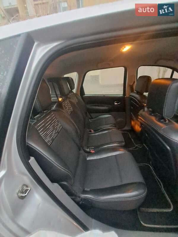 Минивэн Renault Scenic 2005 в Одессе