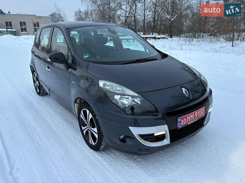 Минивэн Renault Scenic 2011 в Киверцах