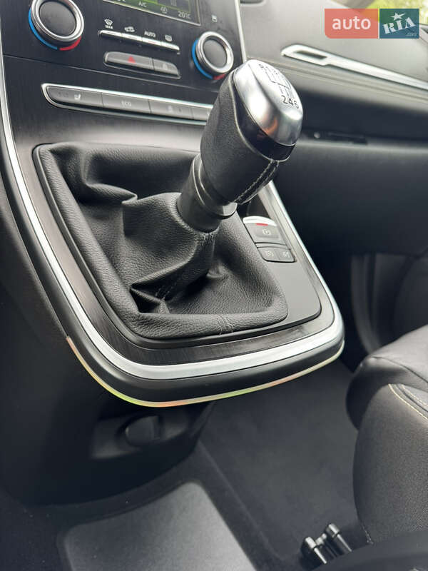 Минивэн Renault Scenic 2016 в Хмельницком