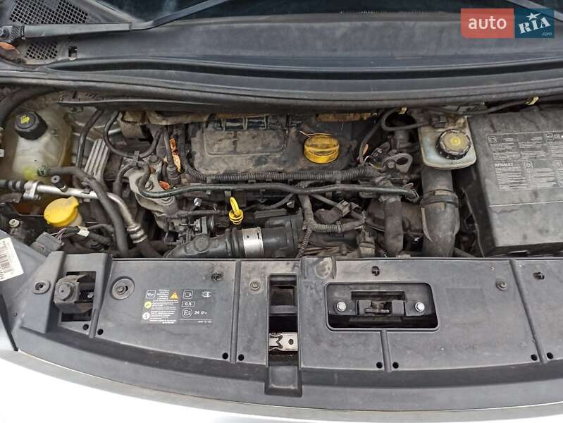 Минивэн Renault Scenic 2015 в Киеве