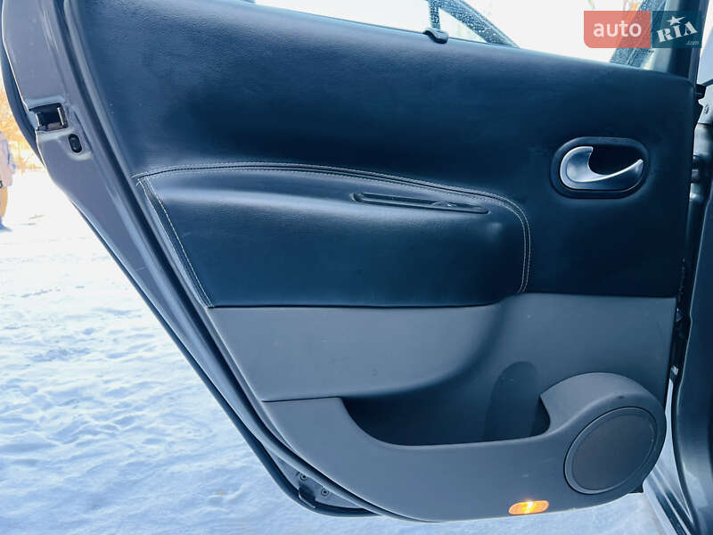 Минивэн Renault Scenic 2005 в Харькове