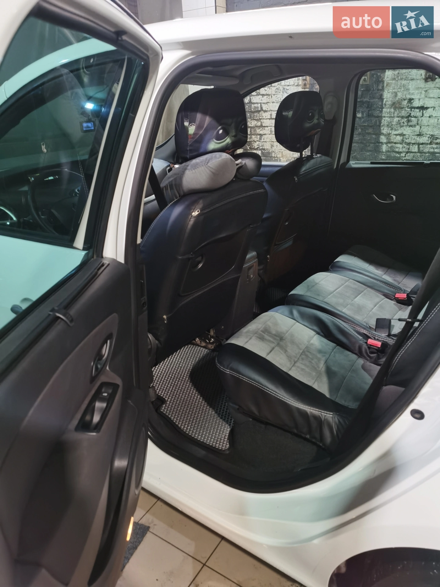2011 Renault Scenic - мініатюра 12