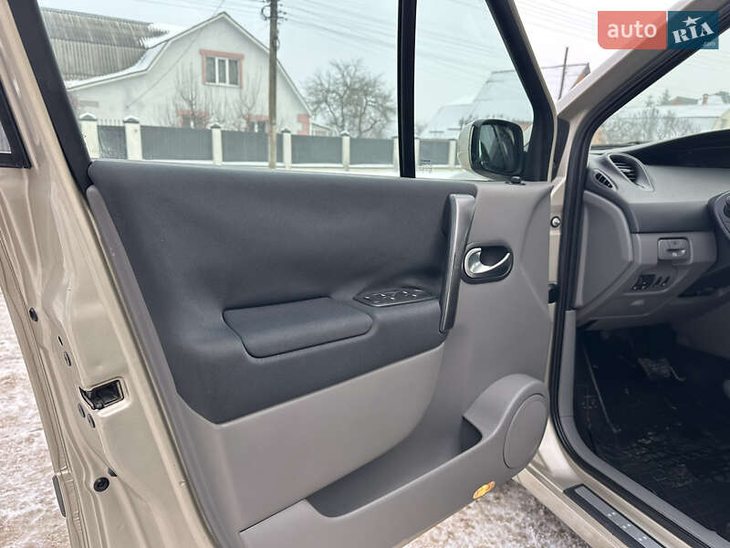 Минивэн Renault Scenic 2006 в Виннице