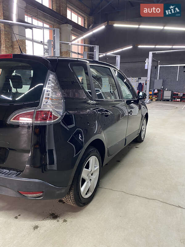 Минивэн Renault Scenic 2012 в Луцке