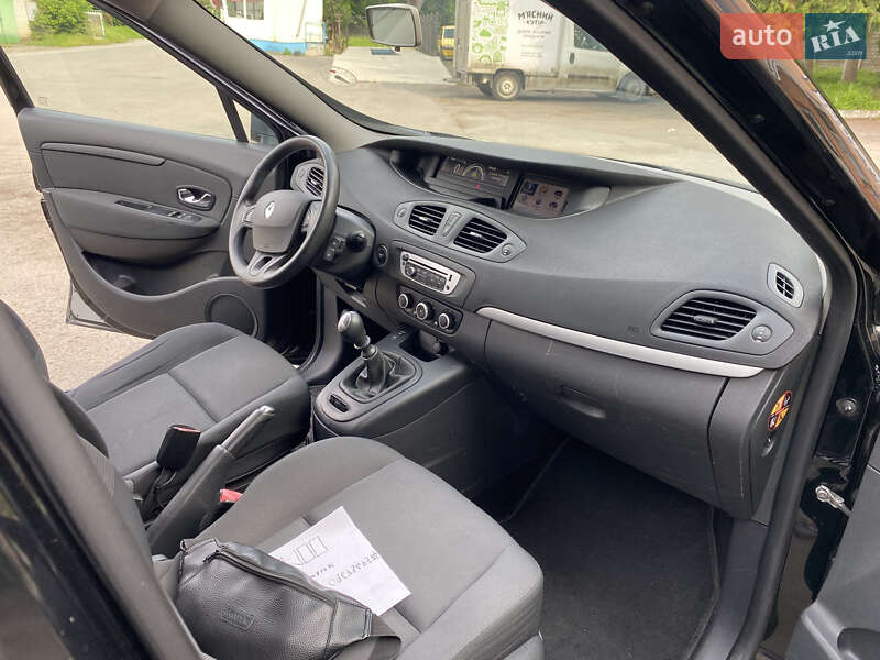 Минивэн Renault Scenic 2012 в Луцке